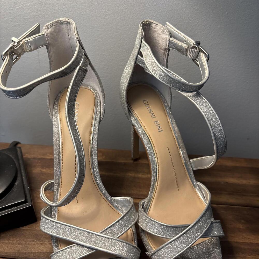 Gianni Bini Women's Size 7.5 M Glitter Silve Ankle Strappy Platform Sandals - Picture 5 of 9
